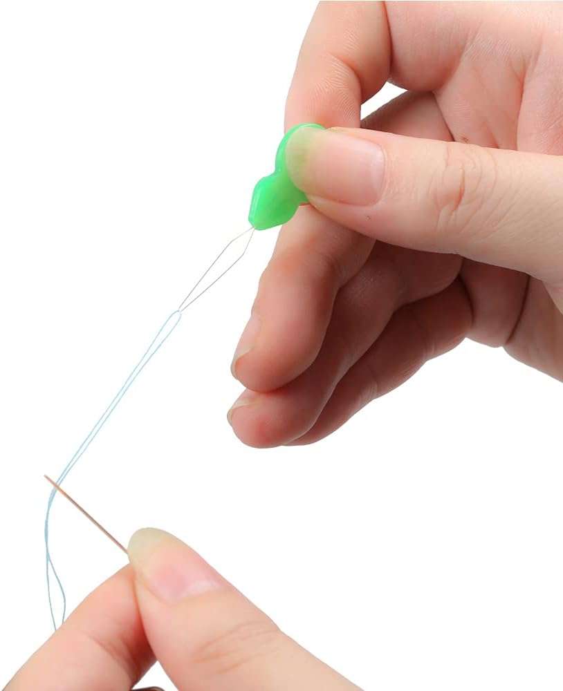 Eketirry Plastic Needle threaders, 50Pcs Needle Threader Hand Machine Sewing Tool for Sewing Crafting, Knitting Craft, Quilting, DIY Art, Color Random (50)