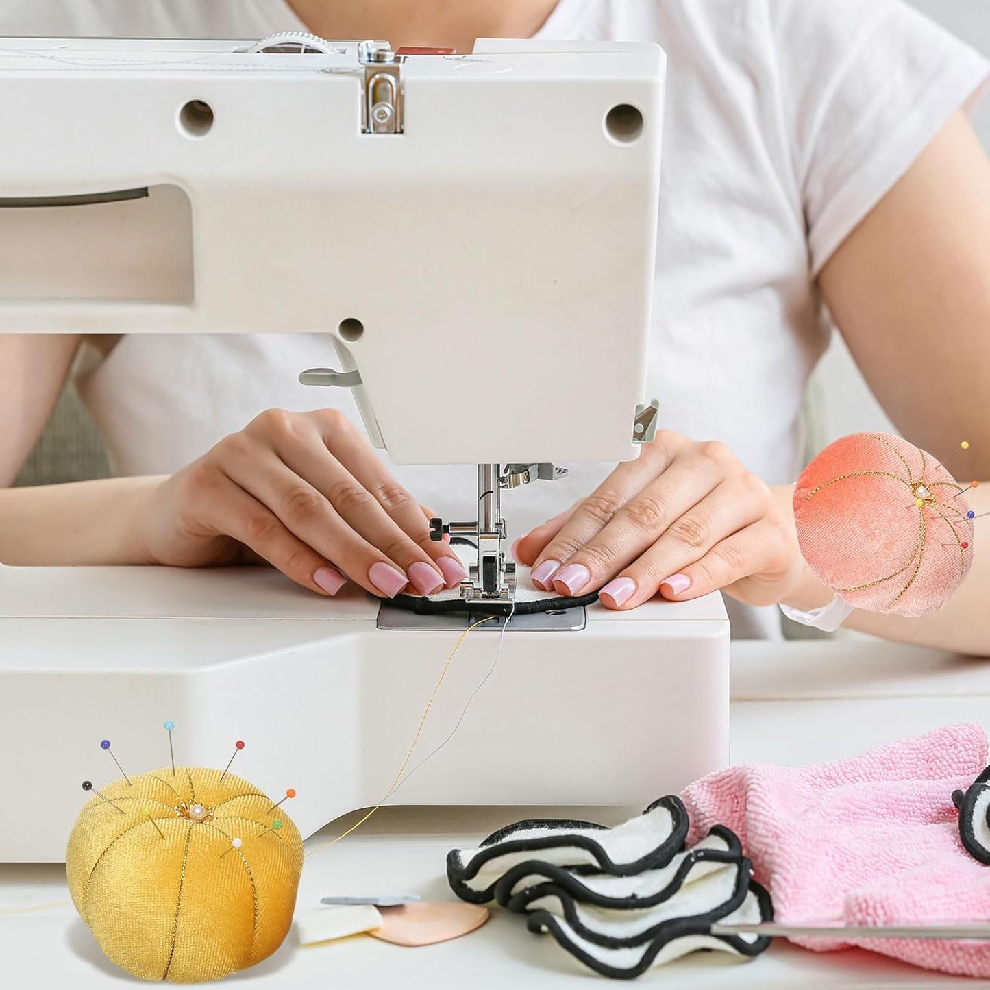 HARFINGTON Wrist Pin Cushion Wristband Sewing Pincushion Polyester Pin Holder Wearable Pumpkin Shaped Needles Wristband for Sewing Quilting Needlework DIY Crafts, Light Blue