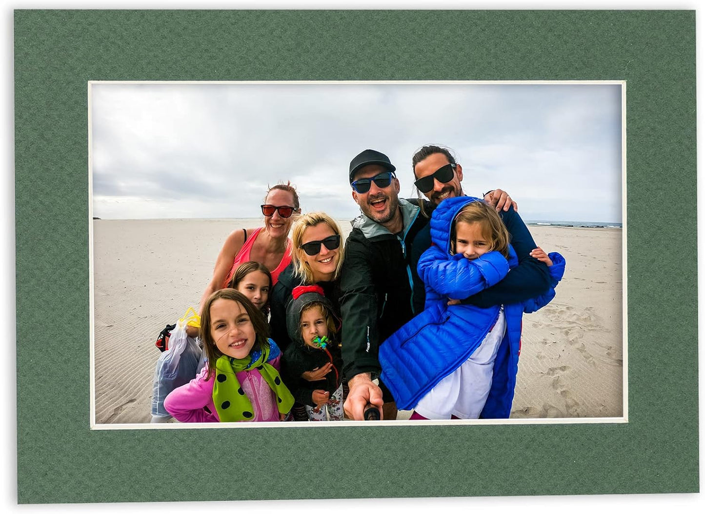 6x8 Mat for 8x10 Frame - Precut Mat Board Acid-Free Show Kit with Backing Board, and Clear Bags Hunter Green 6x8 Photo Matte Made to Fit a 8x10 Picture Frame Matboard for Framing, Pack of 1 Mat