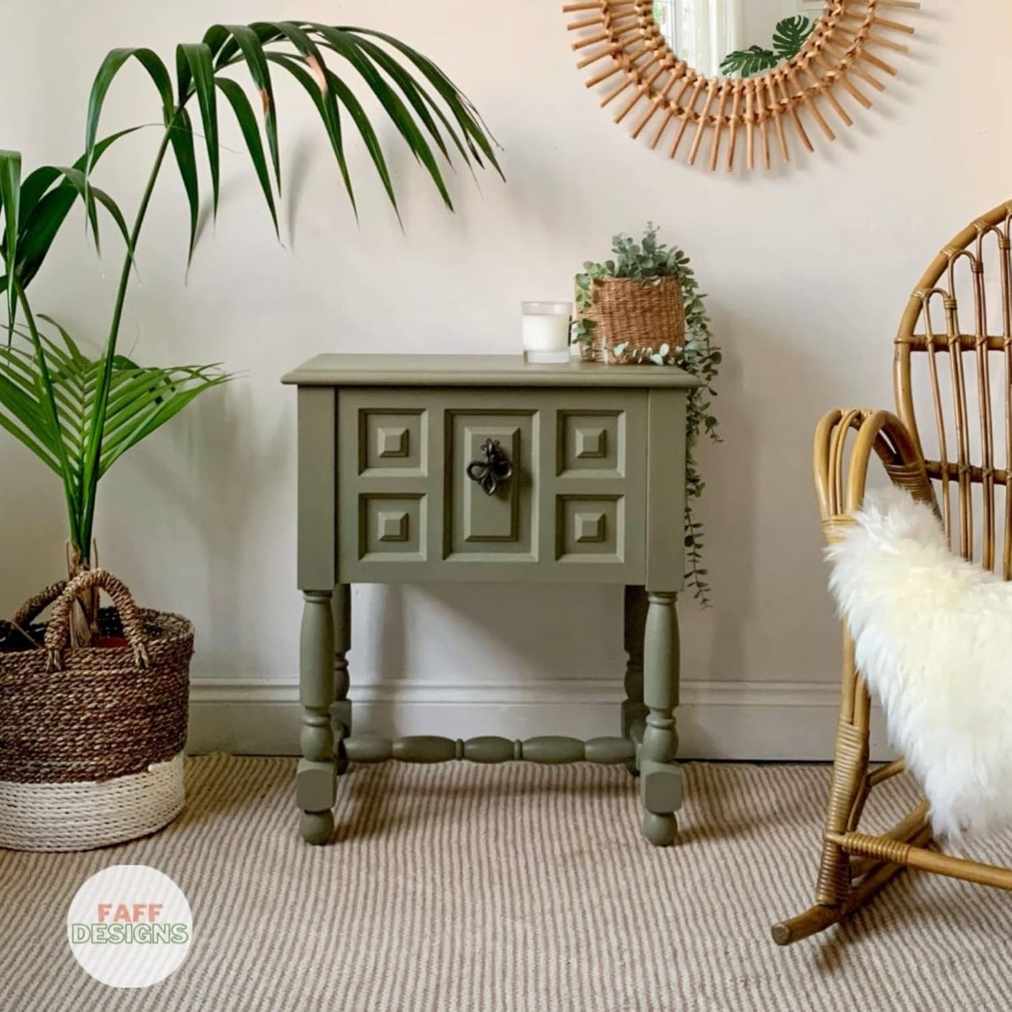 Dixie Belle Paint Company Chalk Finish Furniture Paint - Spanish Moss (4oz) - Matte Succulent Green Chic Chalk Mineral DIY Furniture Paint