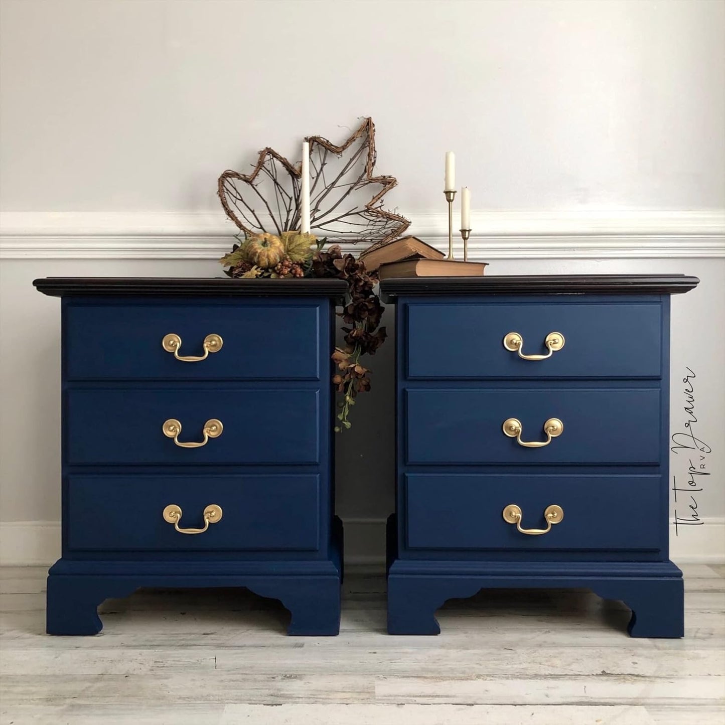 Dixie Belle Paint Company Chalk Finish Furniture Paint - Bunker Hill (4oz) - Matte Indigo Blue Chic Chalk Mineral DIY Furniture Paint