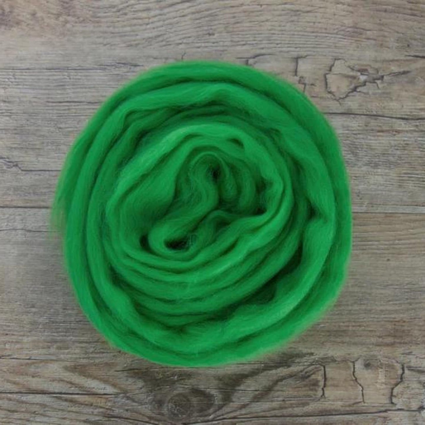 Revolution Fibers Merino Wool Roving | Premium Combed Wool Top | 22 Micron, Perfect for Felting Projects, Spinning, Wall Hangings and Tapestry (Lawn)