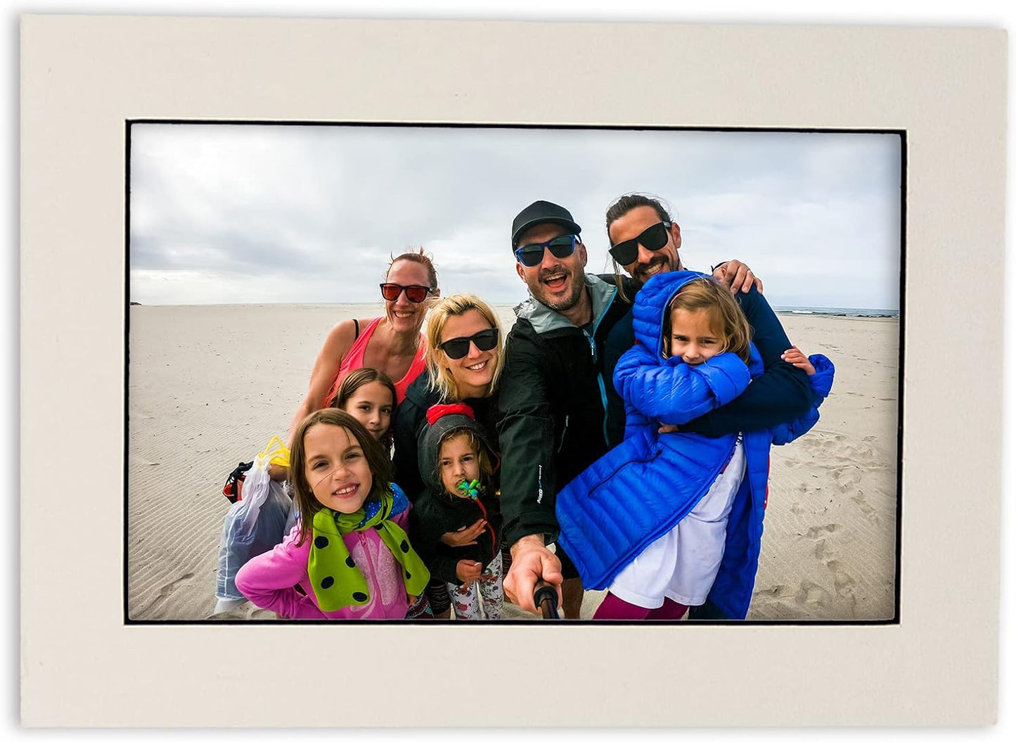Poster Palooza 8x10 Mat Bevel Cut for 6x8 Photos - Acid Free White with Black Core Precut Matboard - for Pictures, Photos, Framing - 4-ply Thickness