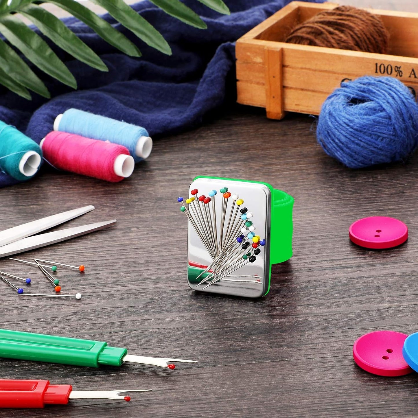 WILLBOND Magnetic Wrist Sewing Pincushion Wrist Magnetic Pin Holder Wristband Pin Cushion Holder with 3 Pcs Stainless Steel Pintail Comb Rat Tail Comb for Hair Clips Hand Sewing(Green)