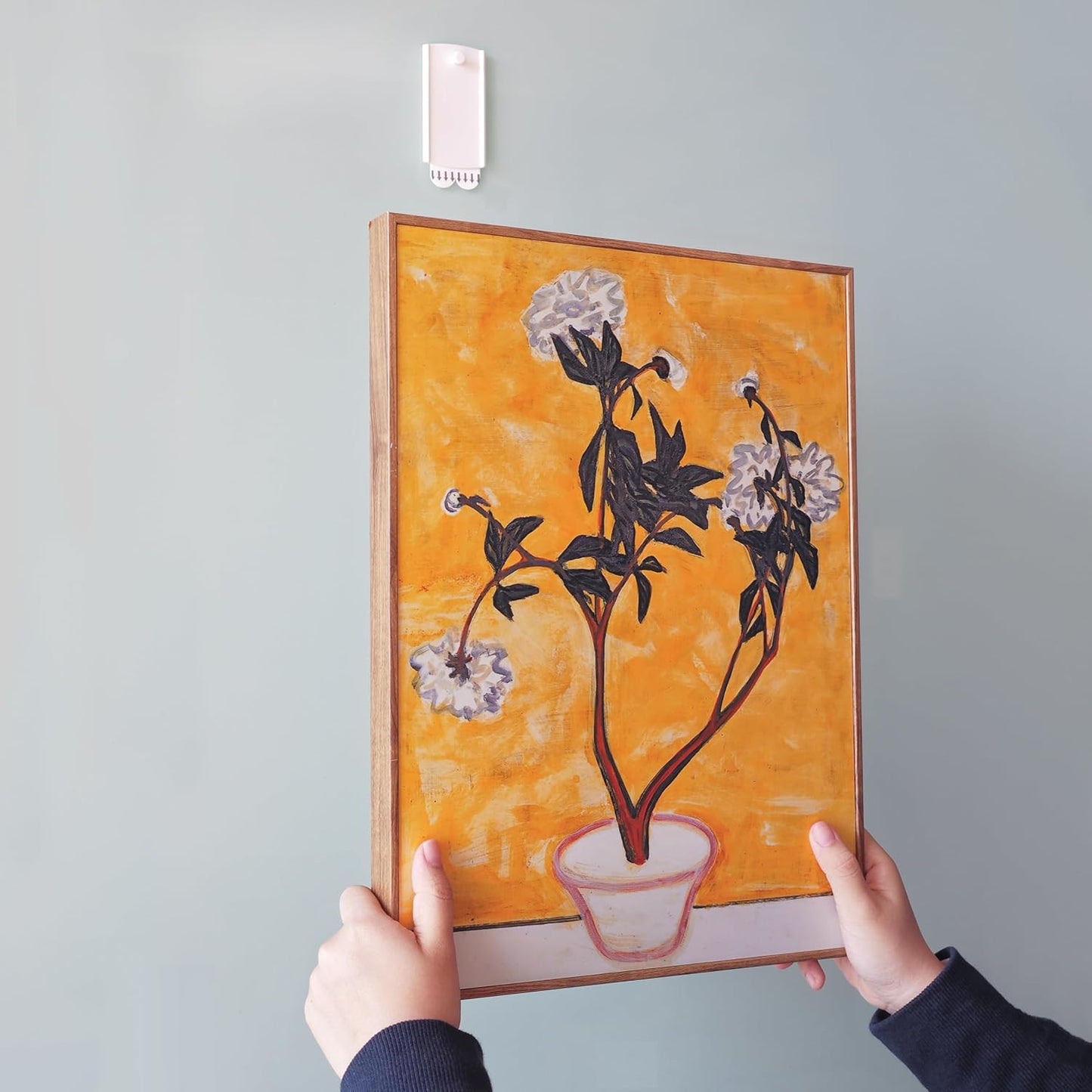 Universal Frame Hanger, Jumbo, 6 Plastic Picture Hangers, 16 Large Removable Adhesive Strips, Damage Free Picture Hanging Hooks Heavy Duty, No Nails Picture Hooks